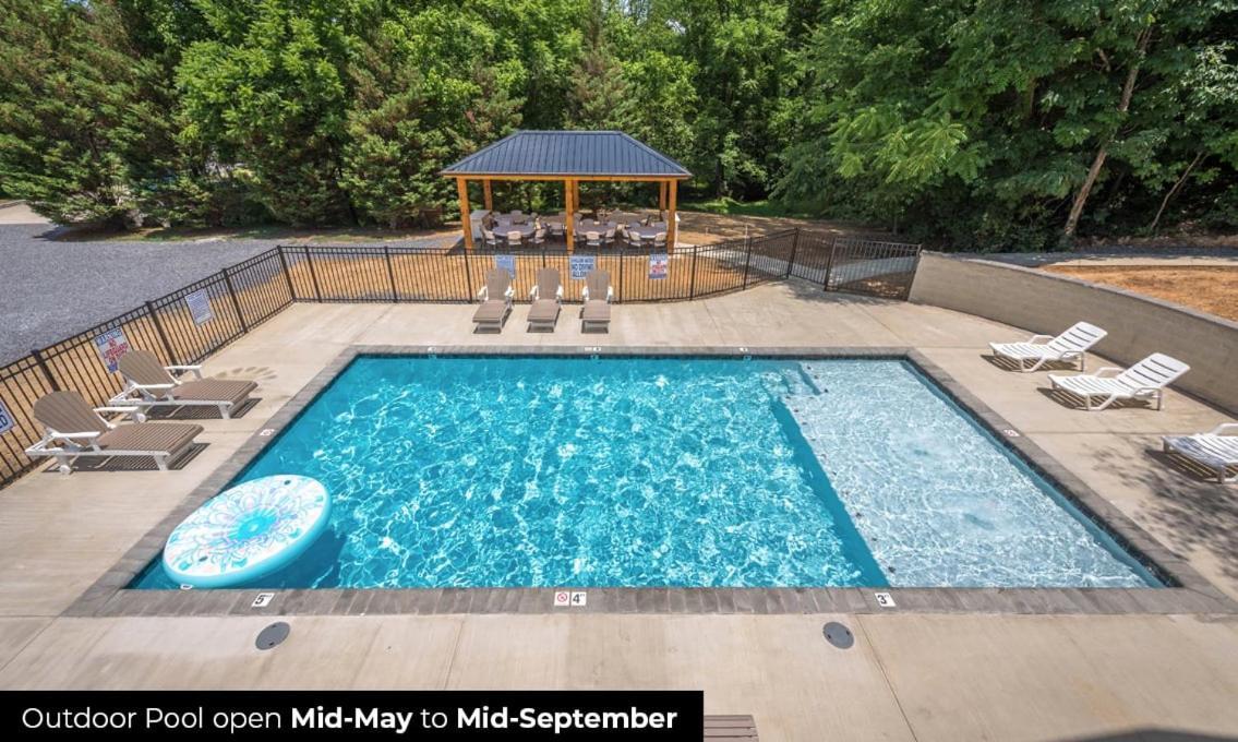 7br Sleeps 34 Outdoor Pool Fire Pit Secluded Free Attraction Tickets