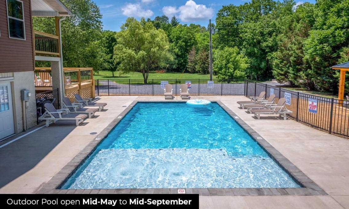 7br Sleeps 34 Outdoor Pool Fire Pit Secluded Free Attraction Tickets Holiday home