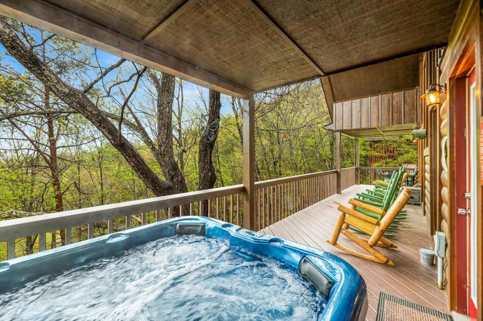 Modern 3br Just 5 Min To Dollywood Hot Tub
