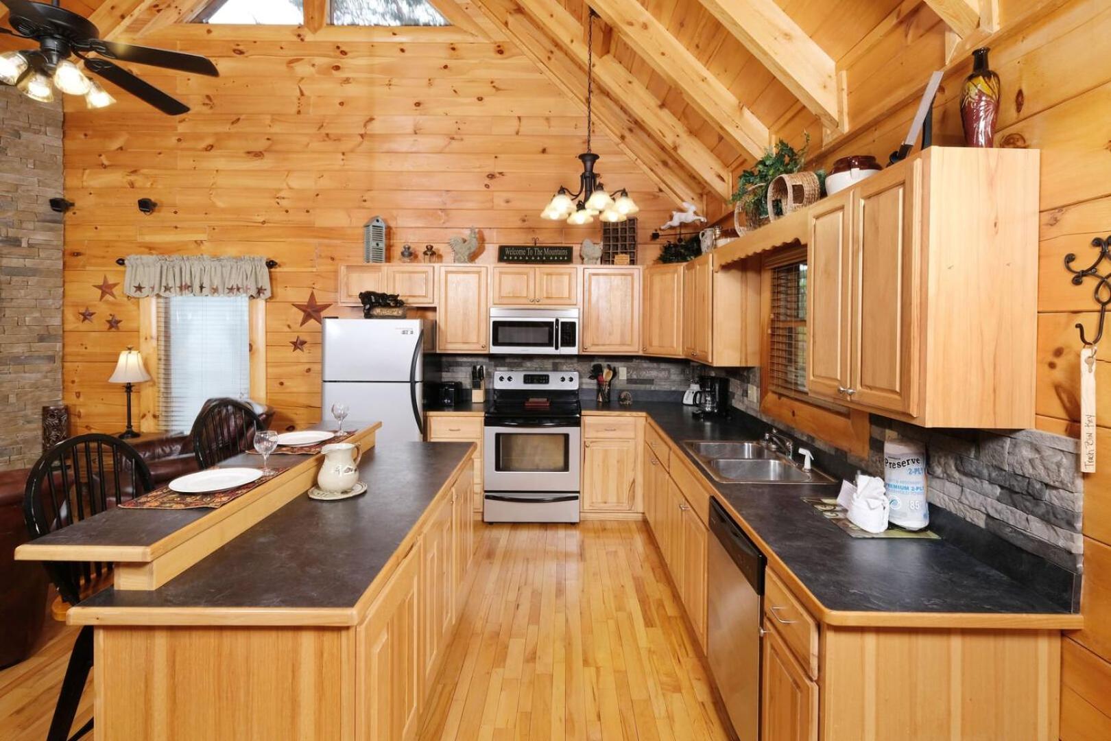 Romantic And Spacious 1br Gameroom Hot Tub Free Attraction Tickets Holiday home *