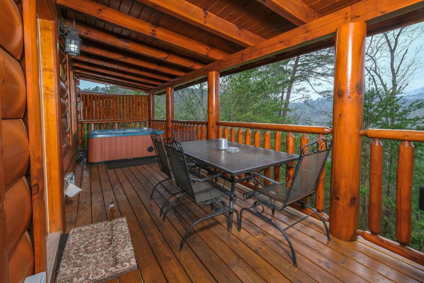 Romantic And Spacious 1br Gameroom Hot Tub Free Attraction Tickets Holiday home Pigeon Forge