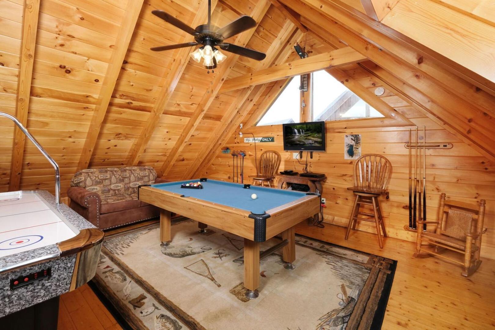 Romantic And Spacious 1br Gameroom Hot Tub Free Attraction Tickets * Pigeon Forge