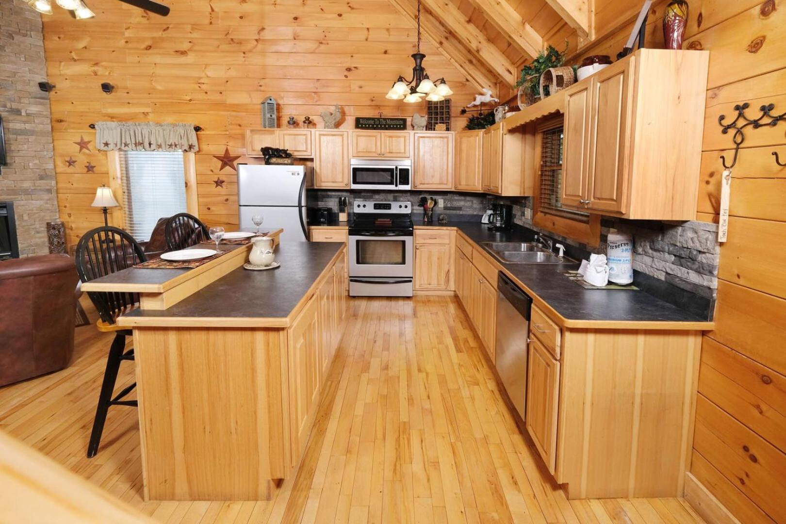 Romantic And Spacious 1br Gameroom Hot Tub Free Attraction Tickets Holiday home *