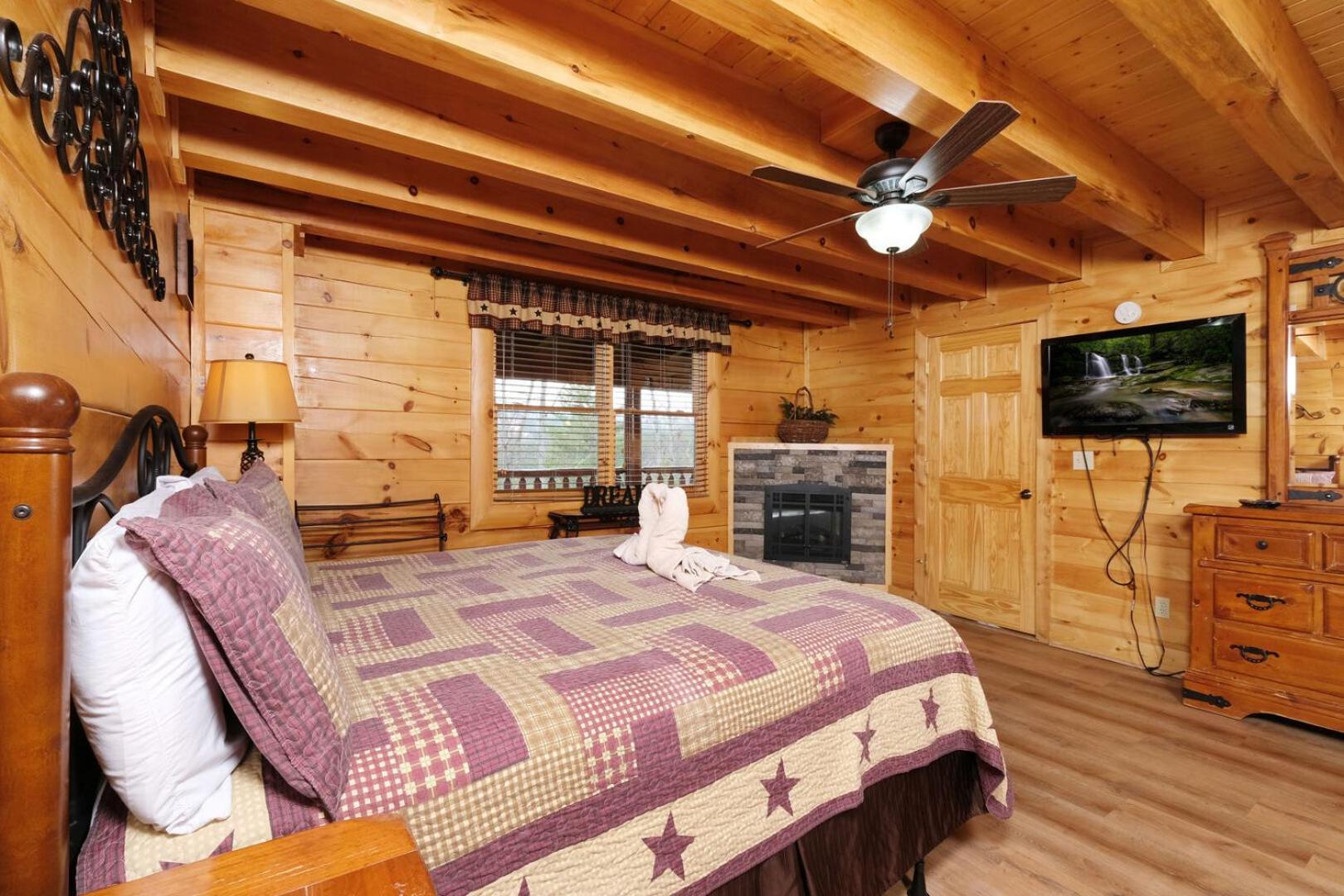 Romantic And Spacious 1br Gameroom Hot Tub Free Attraction Tickets