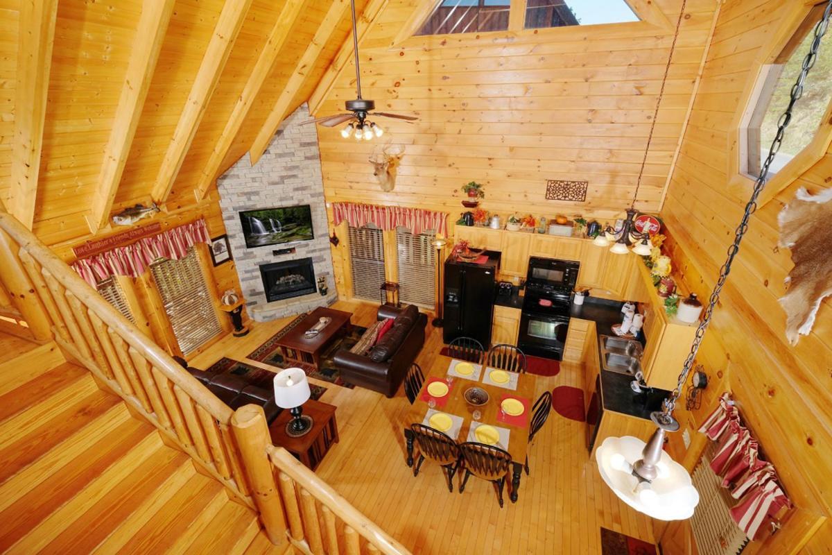 Modern 2br Hot Tub Pool Table Free Attraction Tickets