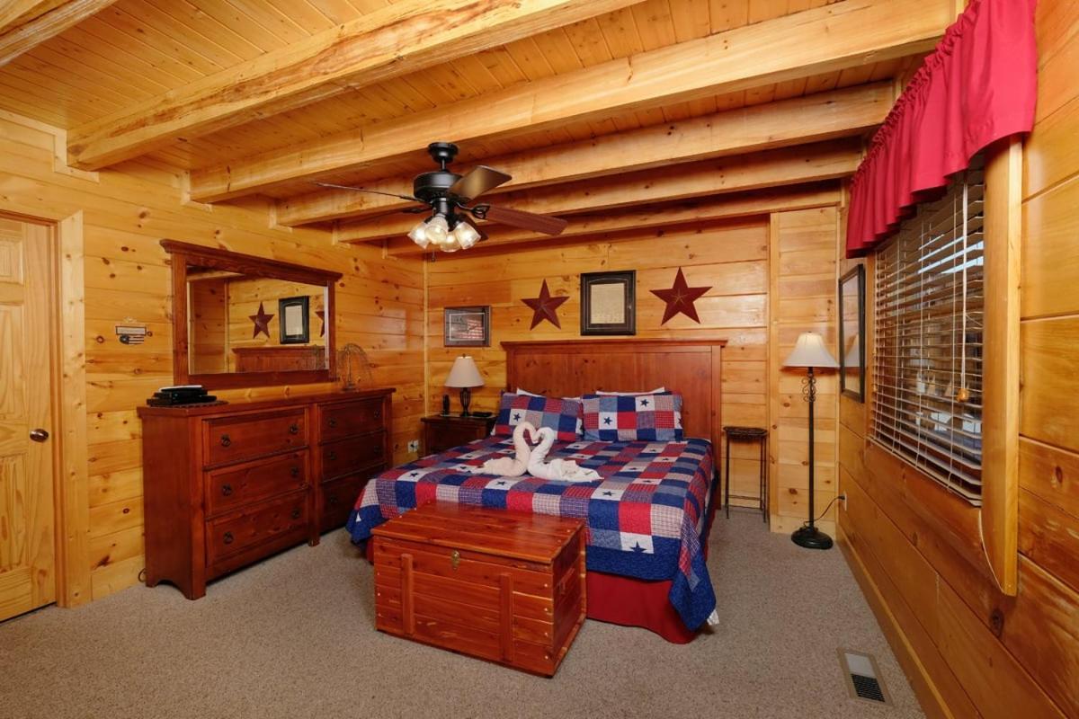 Modern 2br Hot Tub Pool Table Free Attraction Tickets