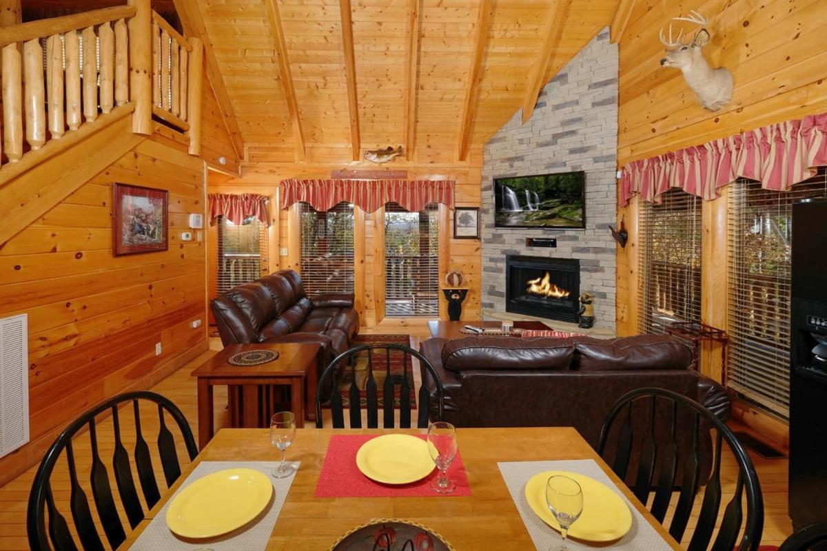 Modern 2br Hot Tub Pool Table Free Attraction Tickets Holiday home