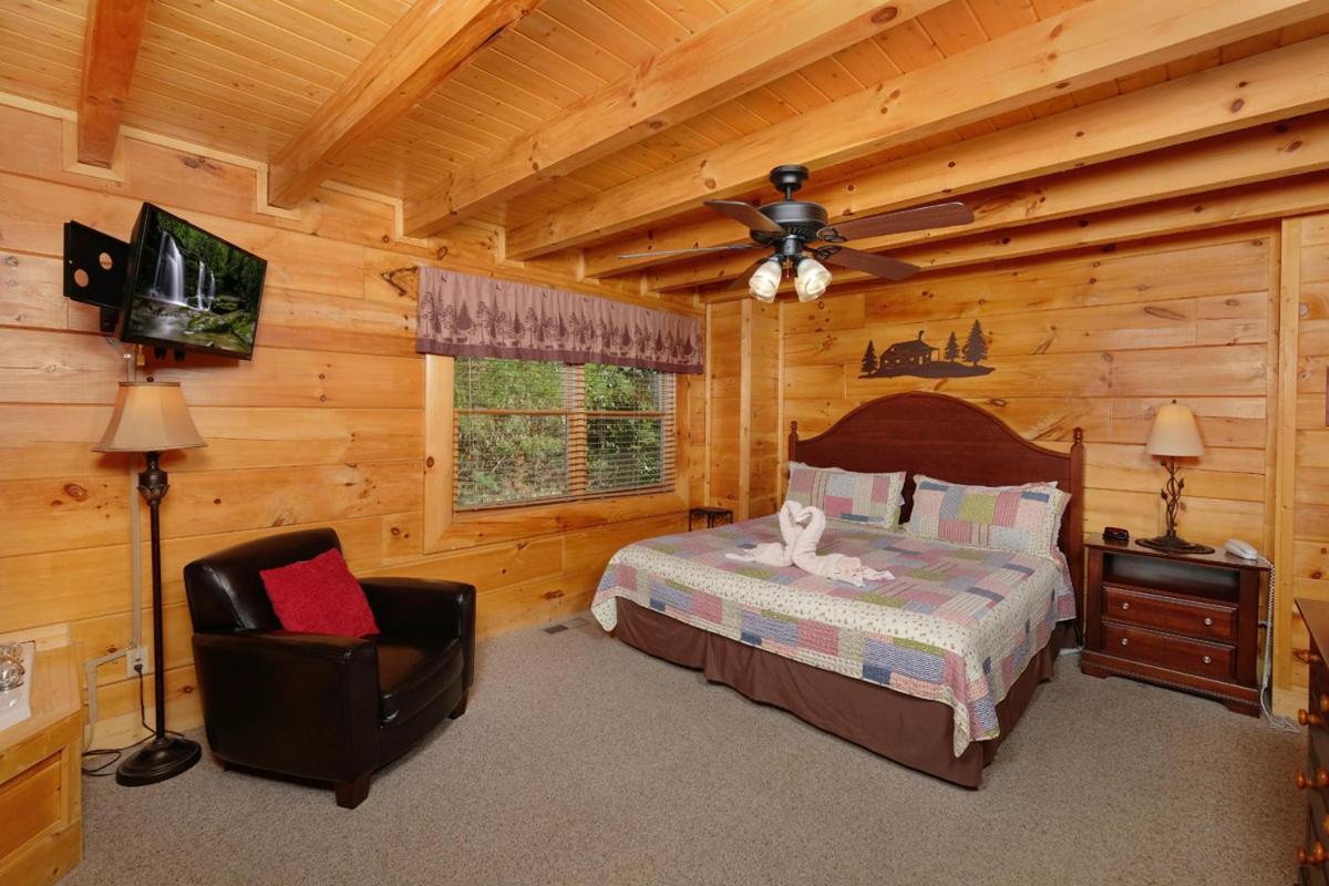 Holiday home Modern 2br Hot Tub Pool Table Free Attraction Tickets Pigeon Forge