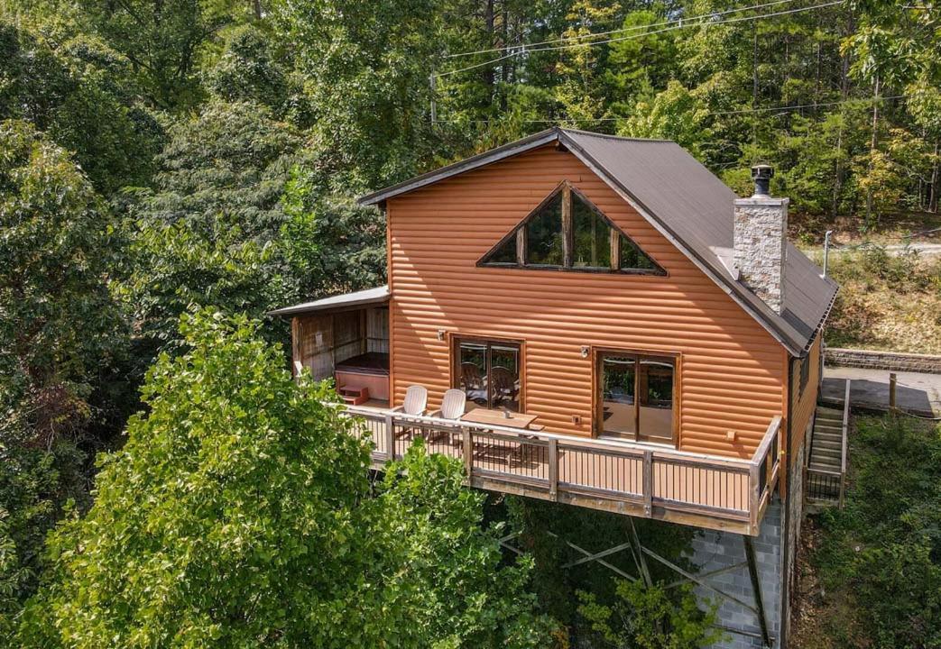 A Mountain Haven By Colonial Pigeon Forge