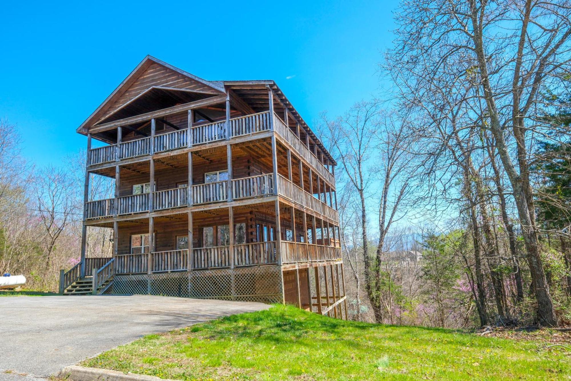 Spacious 6br Views Gameroom Theater Hot Tub Free Attraction Tickets