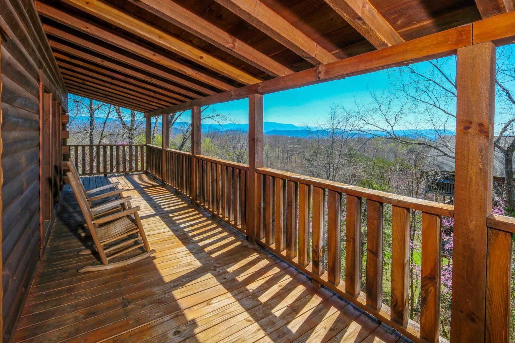 Spacious 6br Views Gameroom Theater Hot Tub Free Attraction Tickets Pigeon Forge