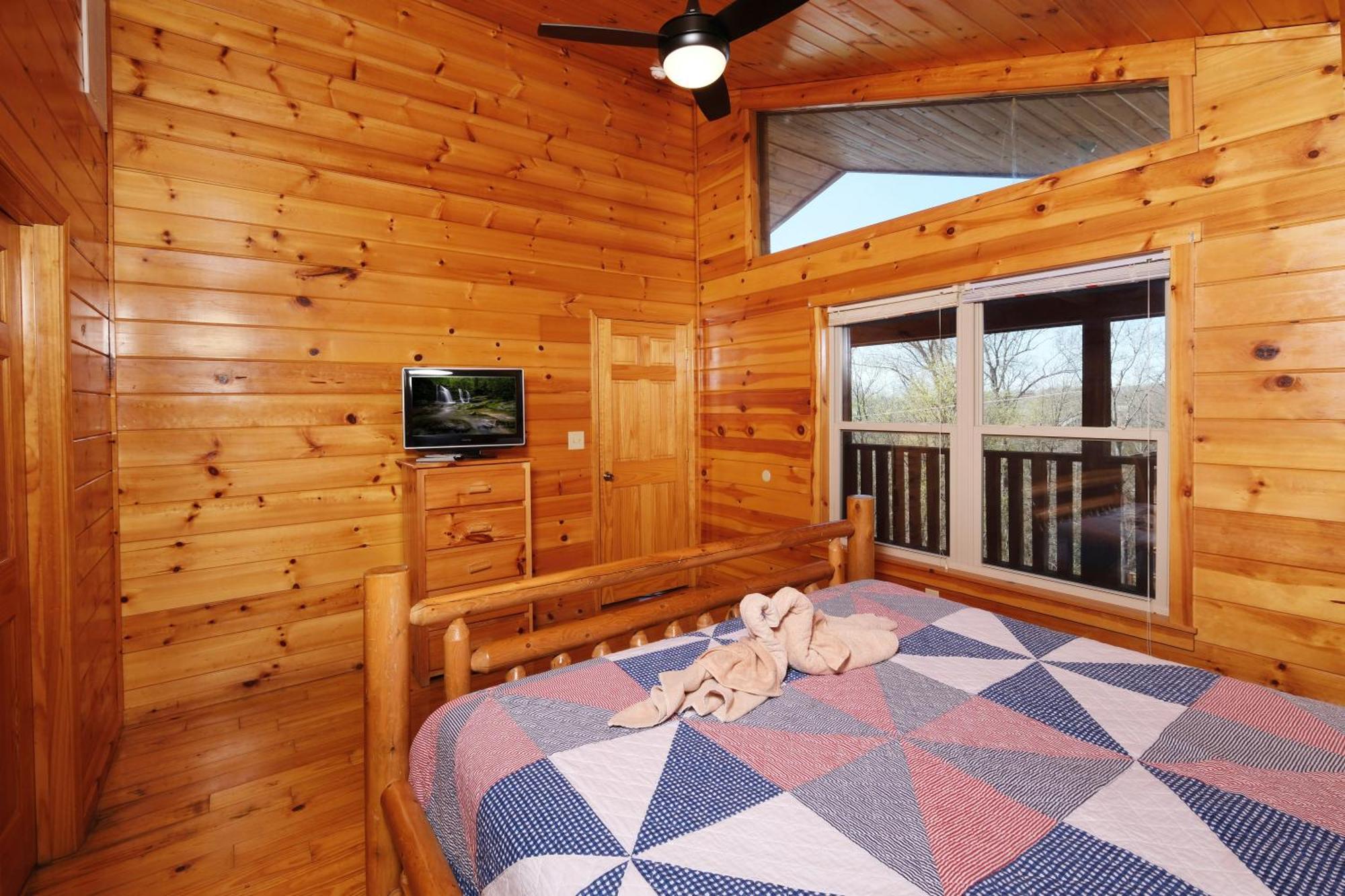 Holiday home Spacious 6br Views Gameroom Theater Hot Tub Free Attraction Tickets *