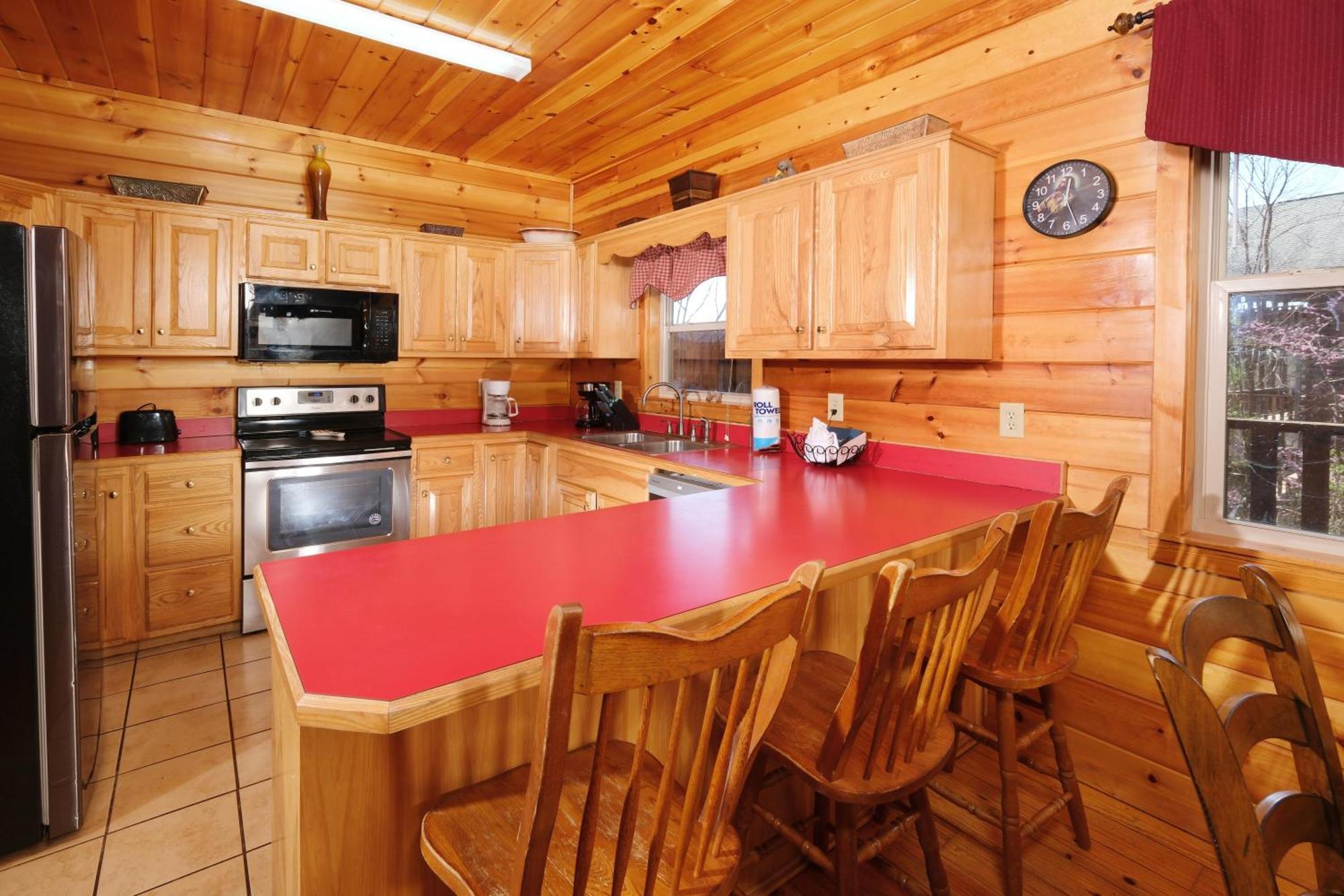 Spacious 6br Views Gameroom Theater Hot Tub Free Attraction Tickets * Pigeon Forge