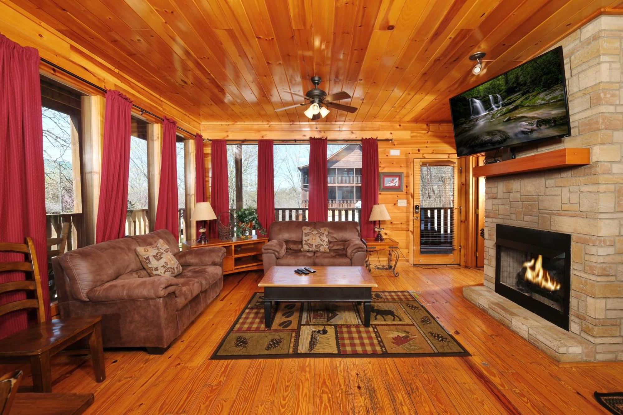 Holiday home Spacious 6br Views Gameroom Theater Hot Tub Free Attraction Tickets *