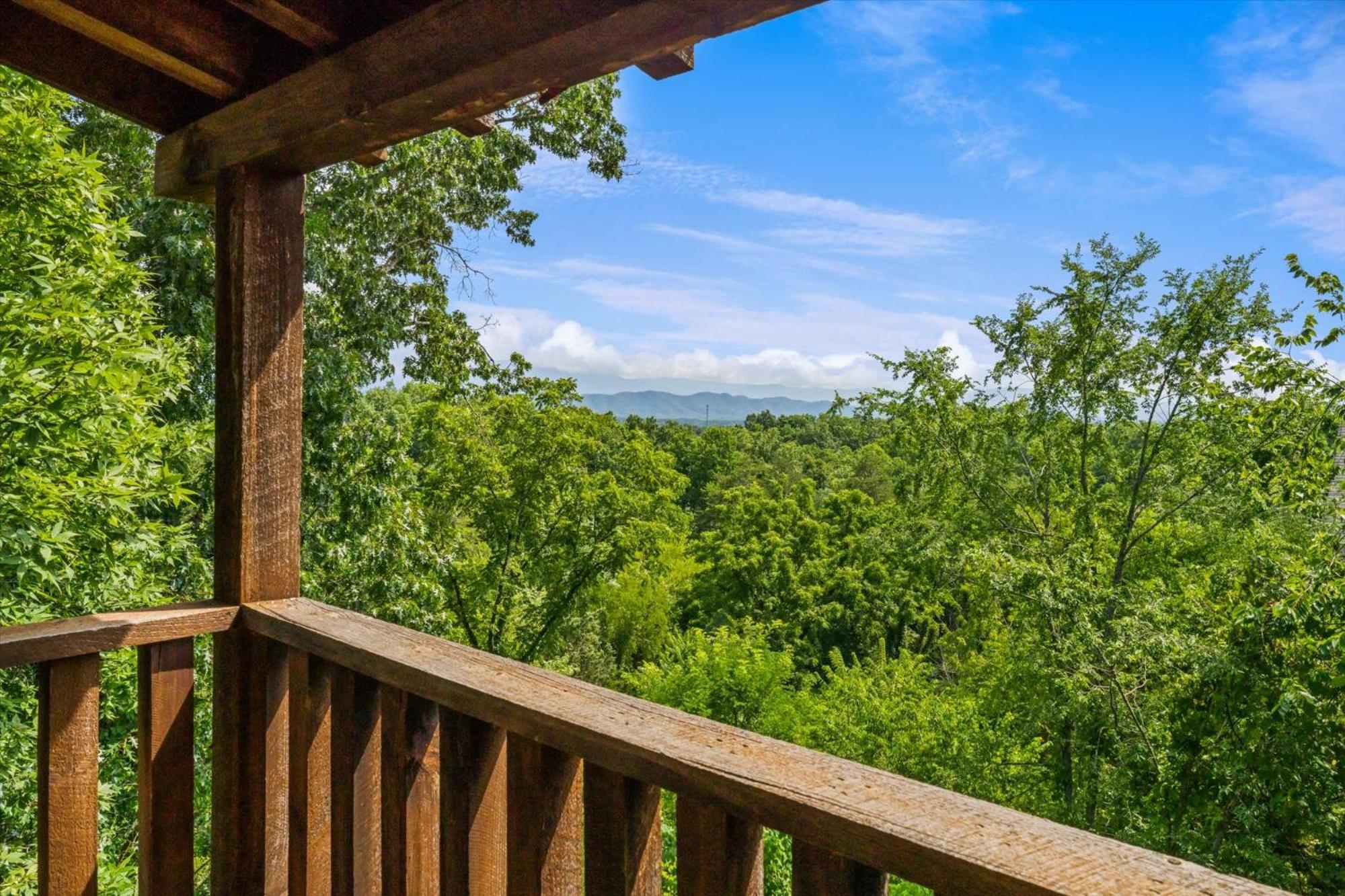 Spacious 6br Views Gameroom Theater Hot Tub Free Attraction Tickets * Pigeon Forge