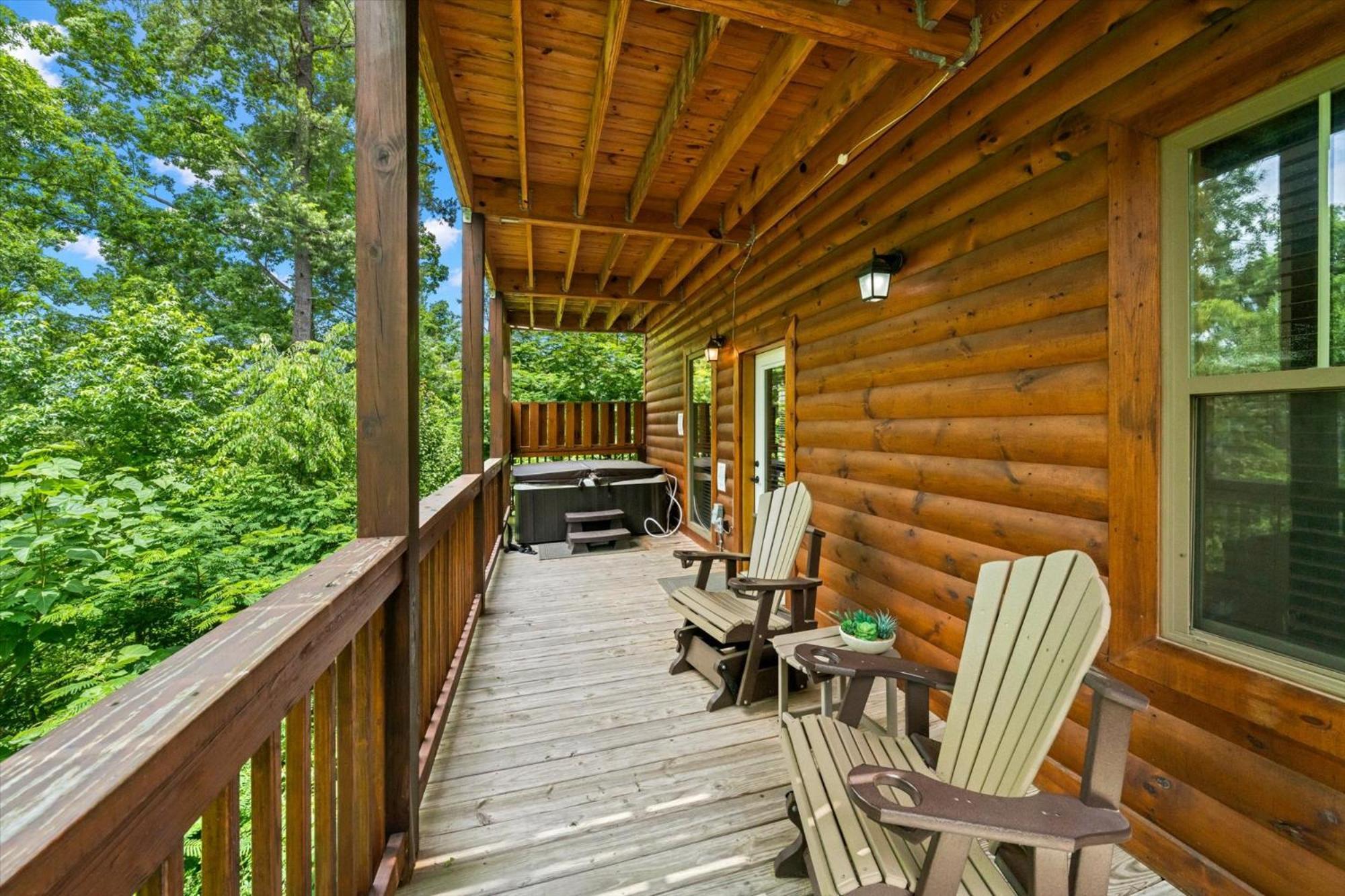 Cozy 2br Theater Gameroom Hot Tub Free Attraction Tickets Holiday home *