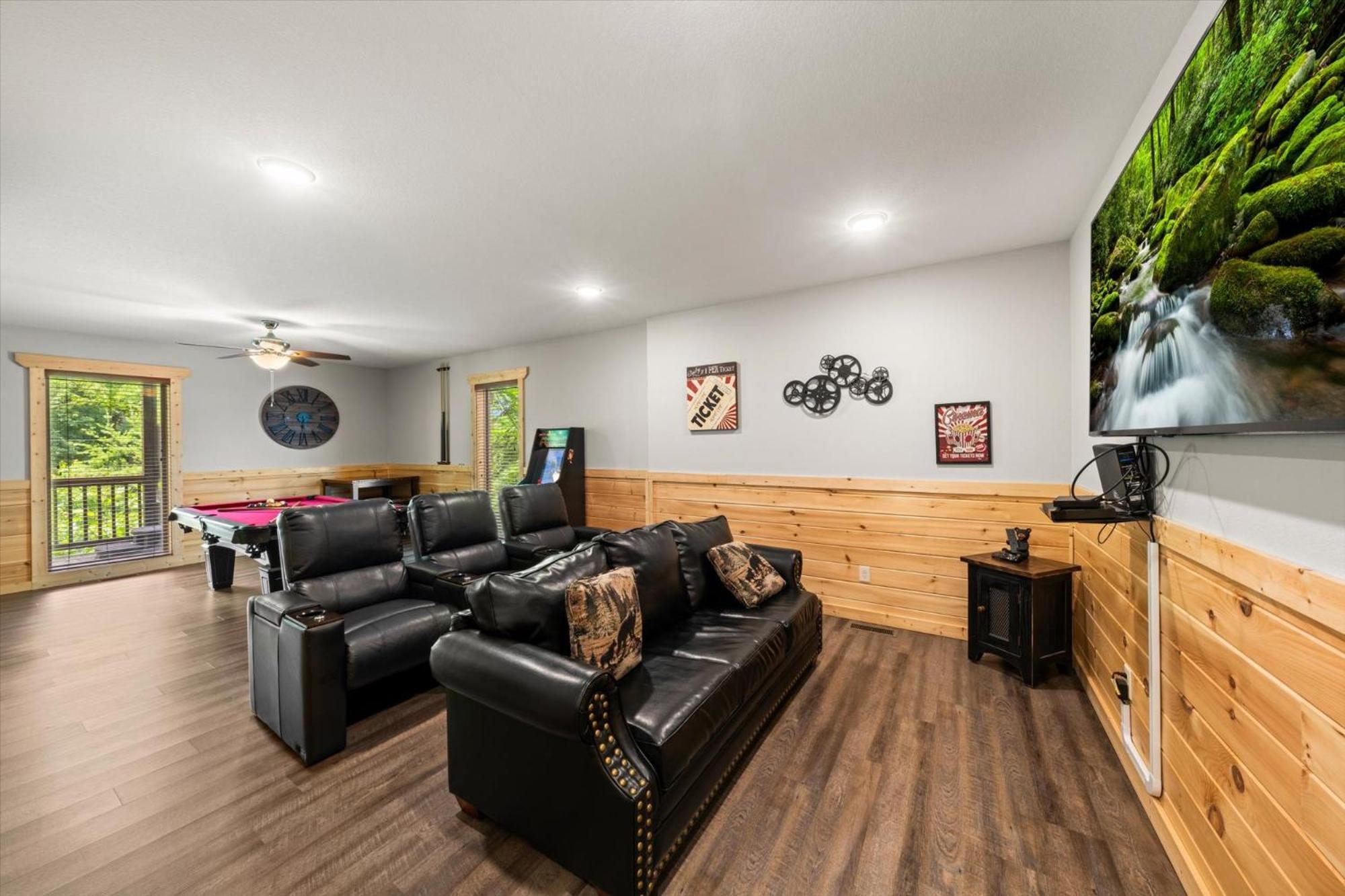 Cozy 2br Theater Gameroom Hot Tub Free Attraction Tickets Pigeon Forge