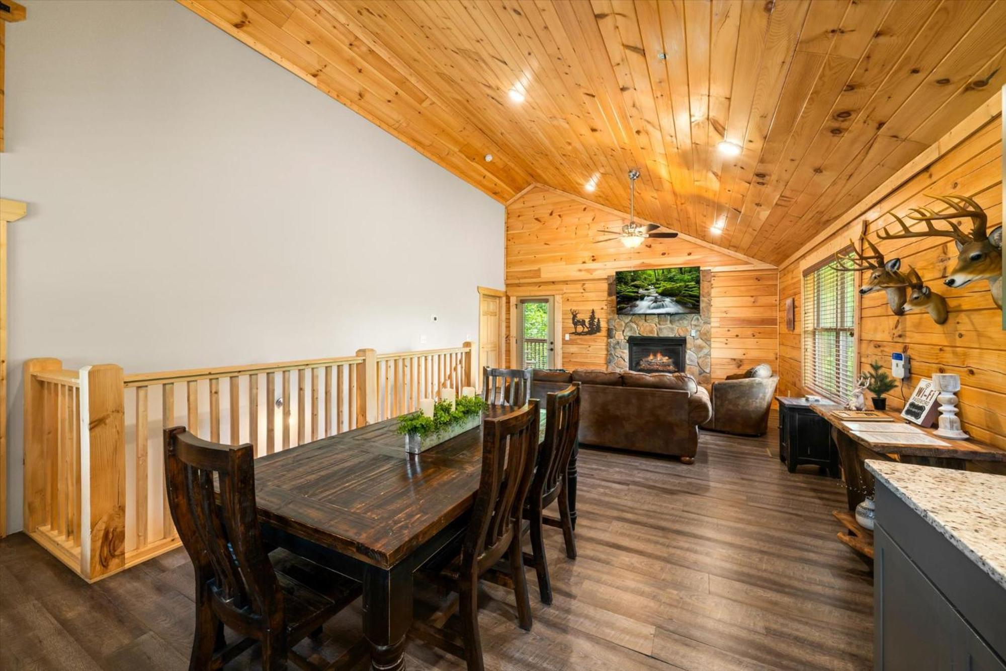 Cozy 2br Theater Gameroom Hot Tub Free Attraction Tickets Pigeon Forge