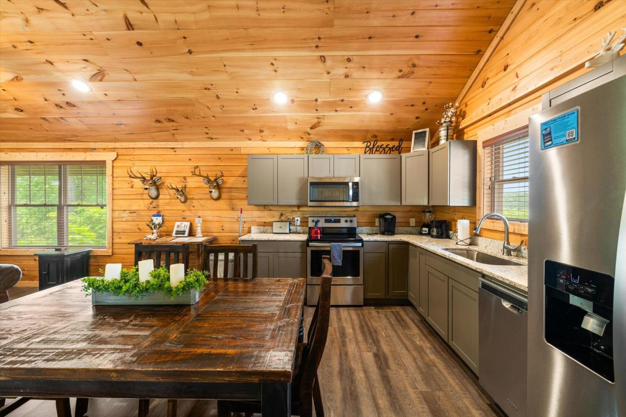 Holiday home Cozy 2br Theater Gameroom Hot Tub Free Attraction Tickets Pigeon Forge