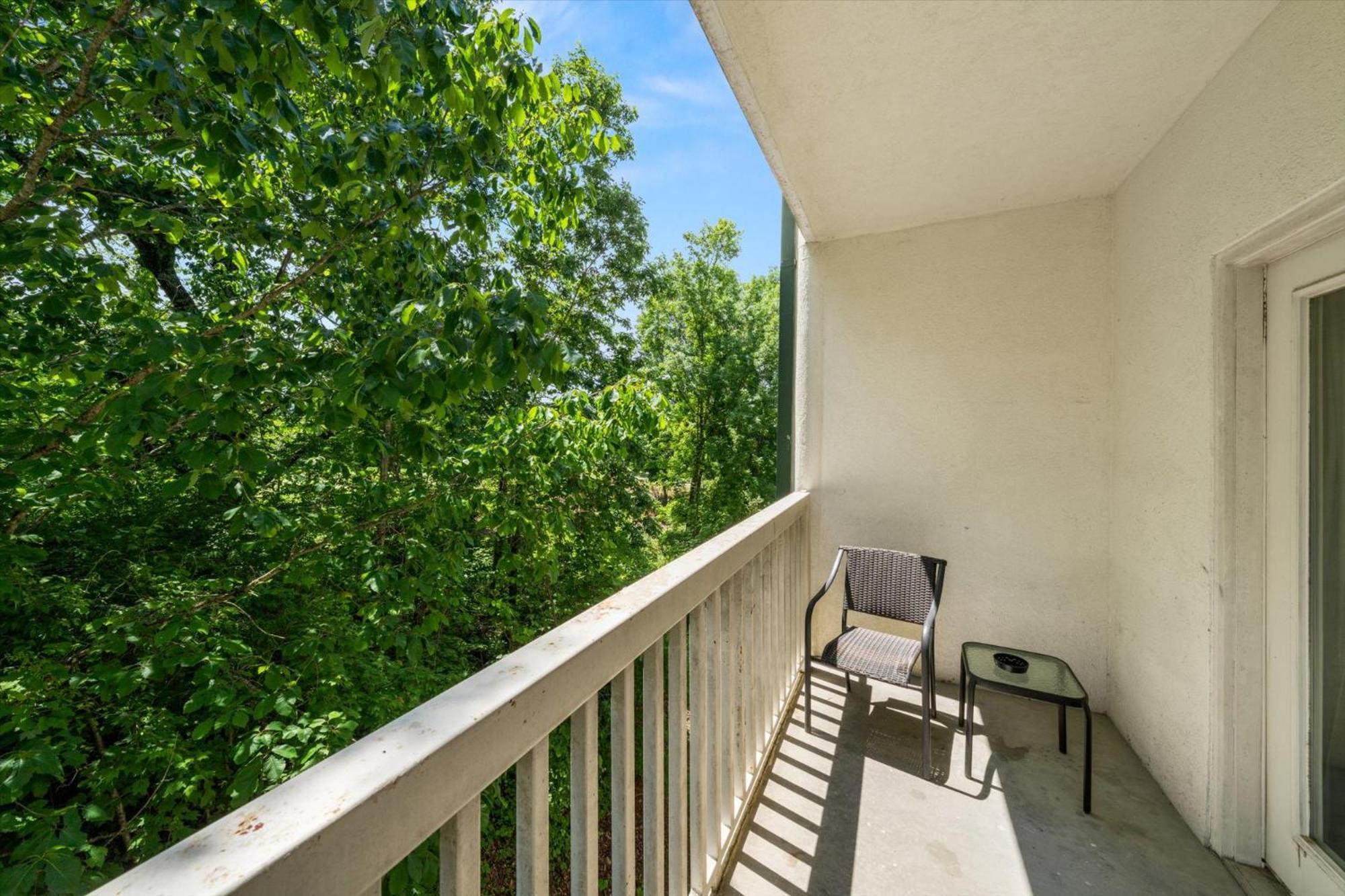 Luxurious 1br 5 Min To Pkwy Holiday home