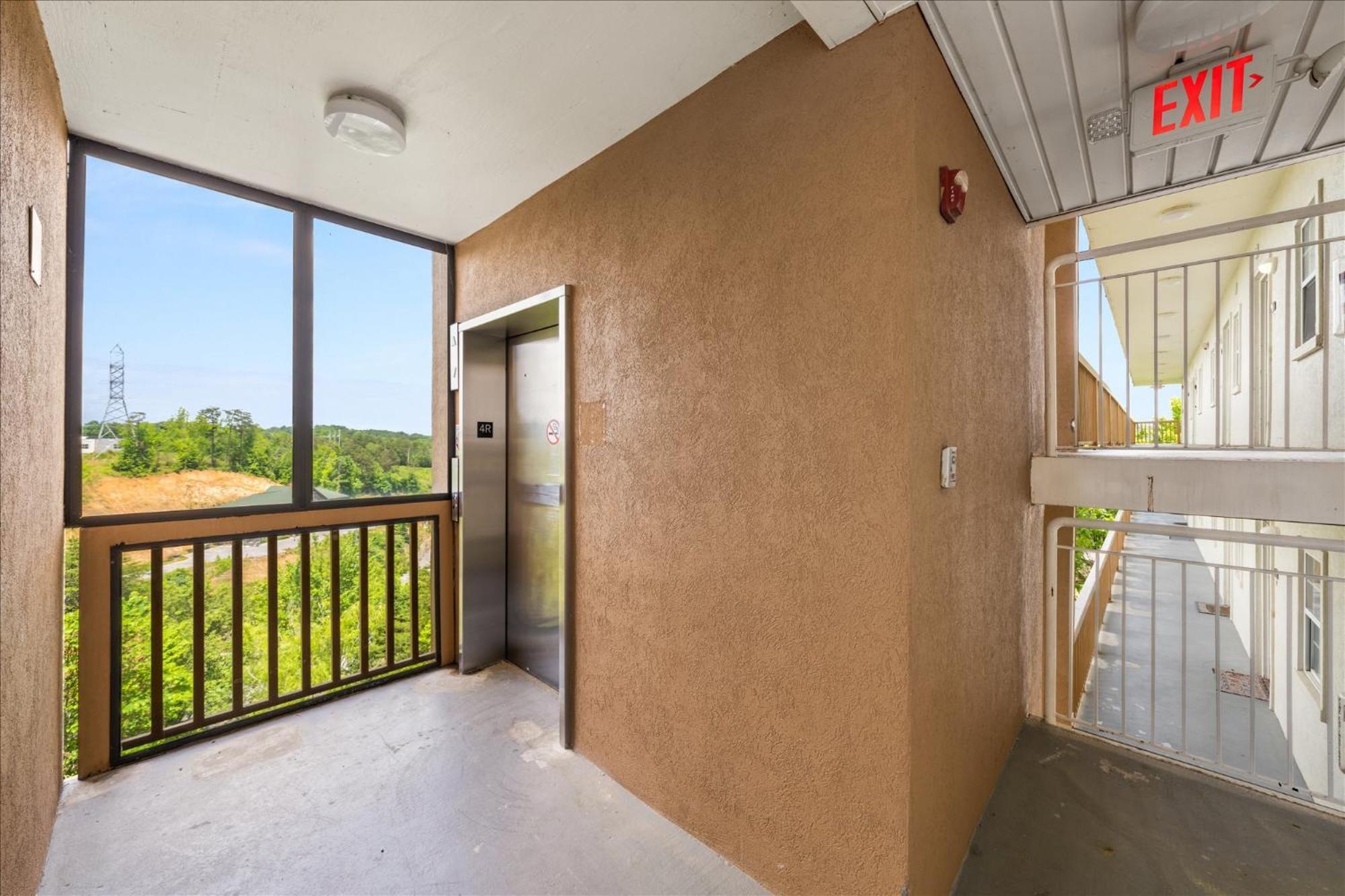 Holiday home Luxurious 1br 5 Min To Pkwy *