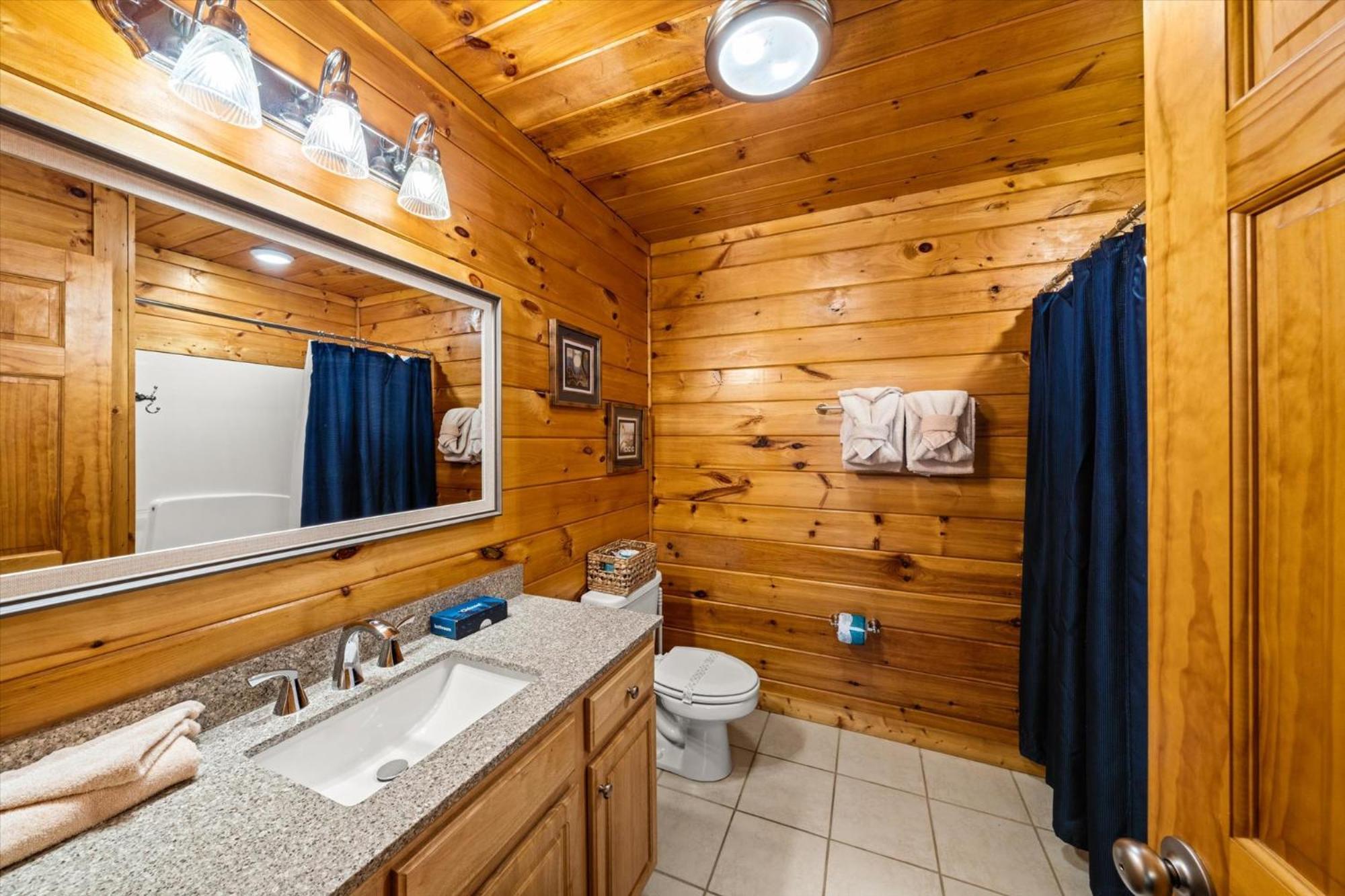 Spacious 5br 7 Min To Pkwy Hot Tub Pigeon Forge