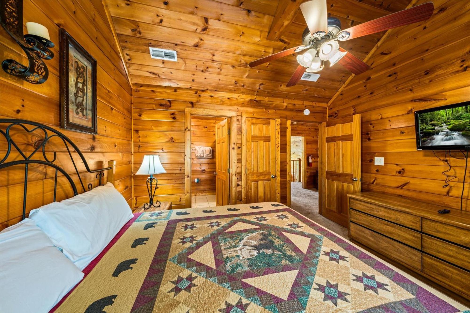 Spacious 5br 7 Min To Pkwy Hot Tub * Pigeon Forge