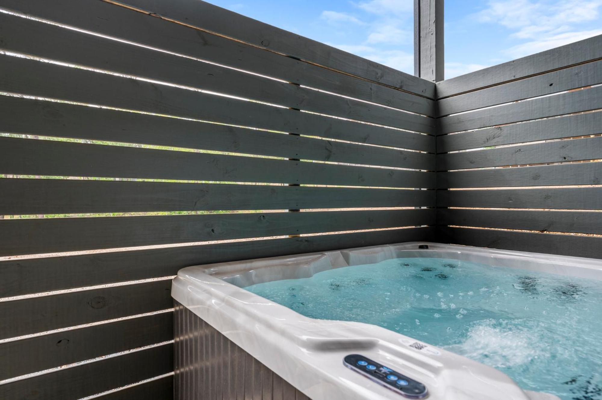 Magnolia Pool Holiday home