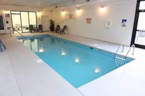 Pet Friendly 2br Just 5 Min To Pkwy! Free Attraction Tickets Holiday home