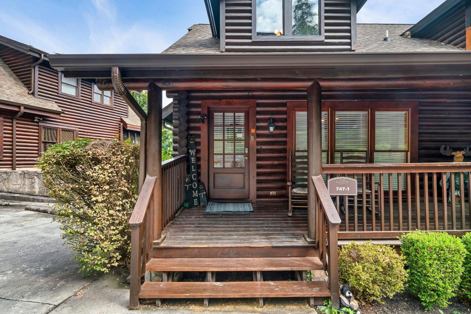 Holiday home Pet Friendly 2br Just 5 Min To Pkwy! Free Attraction Tickets *