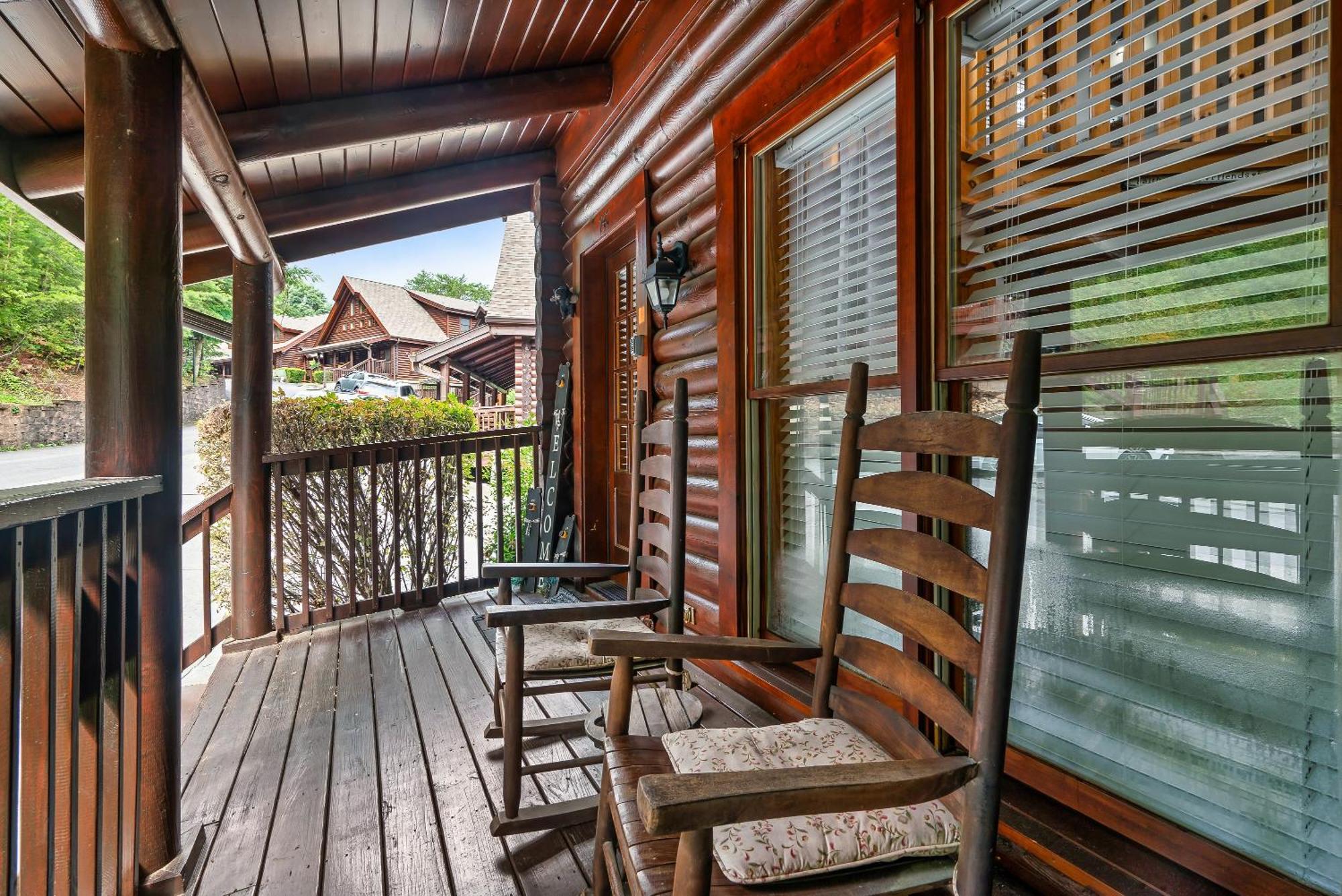 Holiday home Pet Friendly 2br Just 5 Min To Pkwy! Free Attraction Tickets Pigeon Forge
