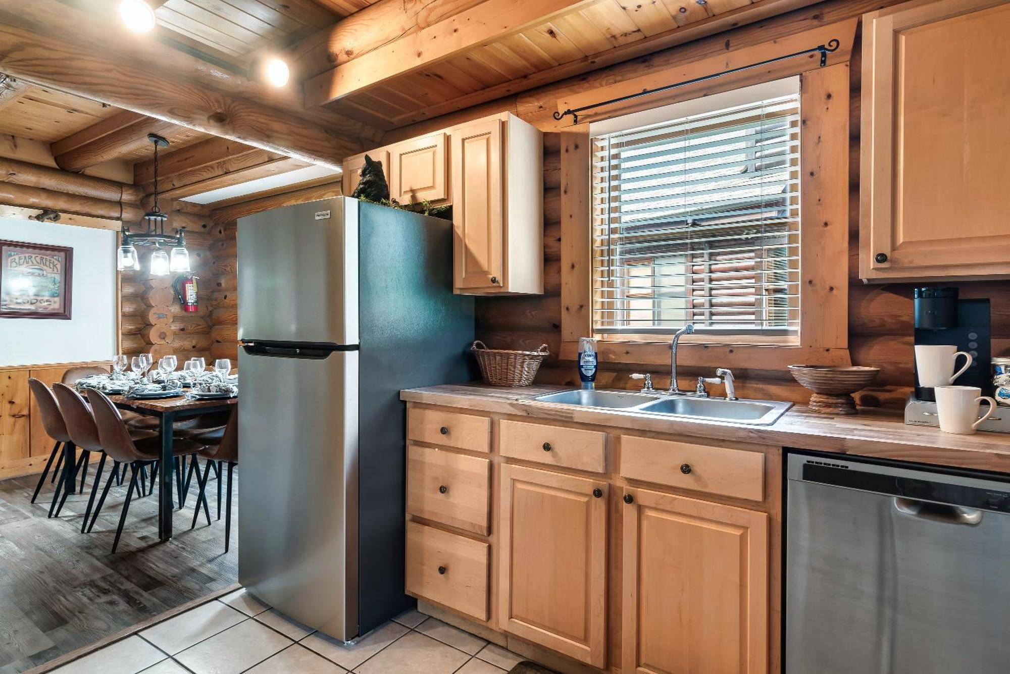 Pet Friendly 2br Just 5 Min To Pkwy! Free Attraction Tickets * Pigeon Forge