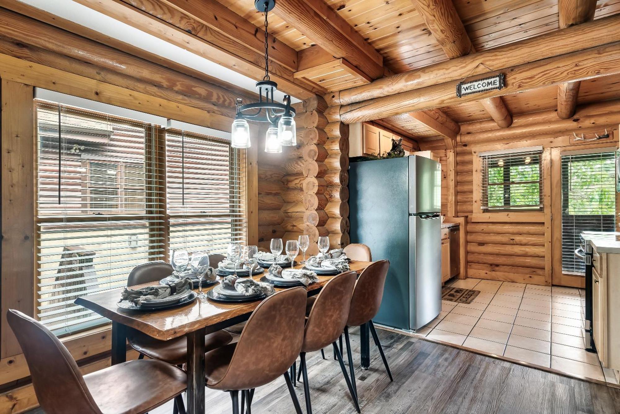 Pet Friendly 2br Just 5 Min To Pkwy! Free Attraction Tickets Holiday home