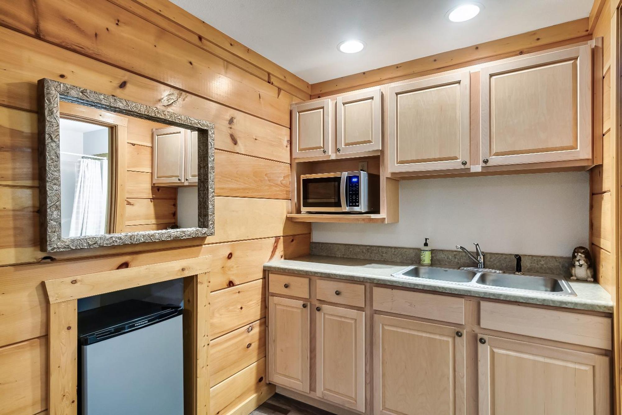 Holiday home Pet Friendly 2br Just 5 Min To Pkwy! Free Attraction Tickets Pigeon Forge