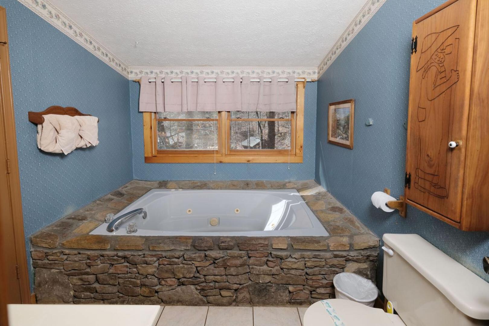 Cozy 2br Hot Tub Free Attraction Tickets Holiday home *
