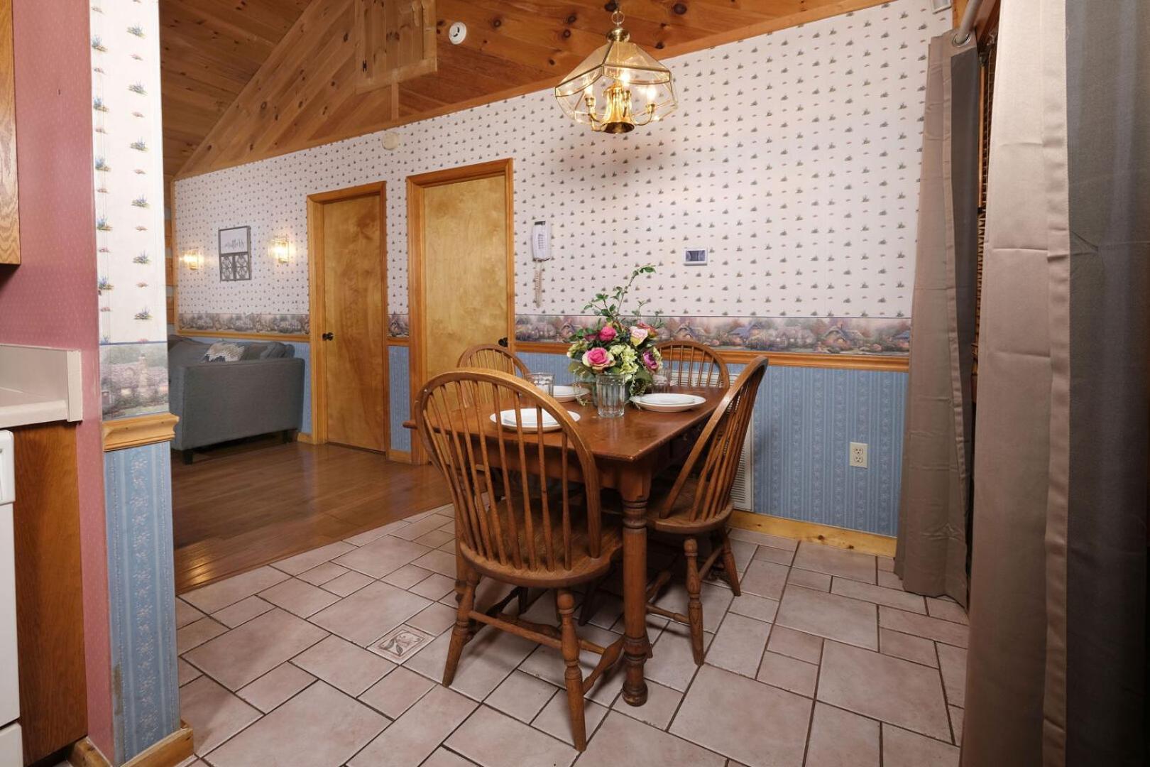 Cozy 2br Hot Tub Free Attraction Tickets