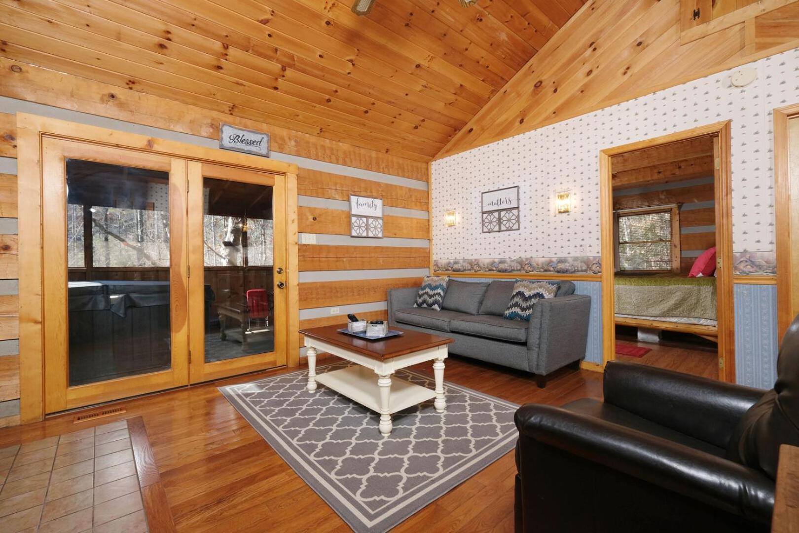 Cozy 2br Hot Tub Free Attraction Tickets Holiday home