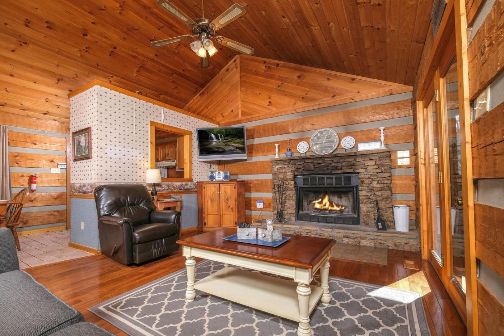 Cozy 2br Hot Tub Free Attraction Tickets Holiday home *