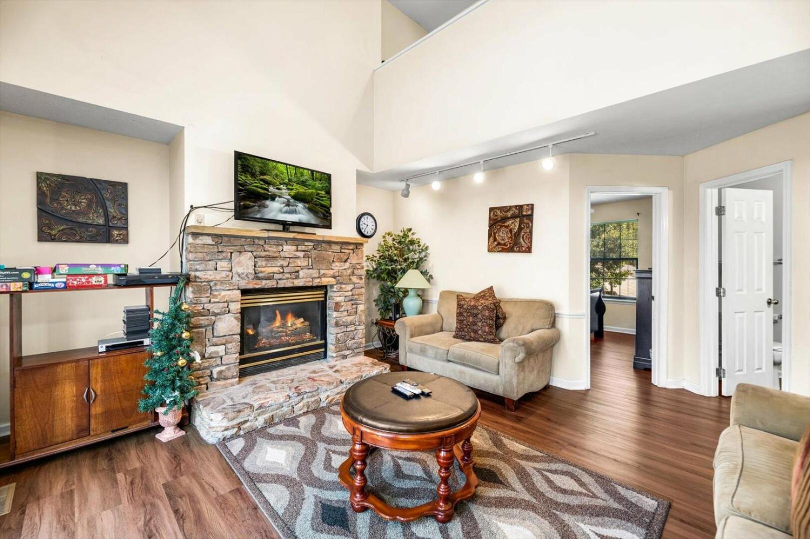 Holiday home Relaxing 2br 10 Min To Pkwy! Free Attraction Tickets