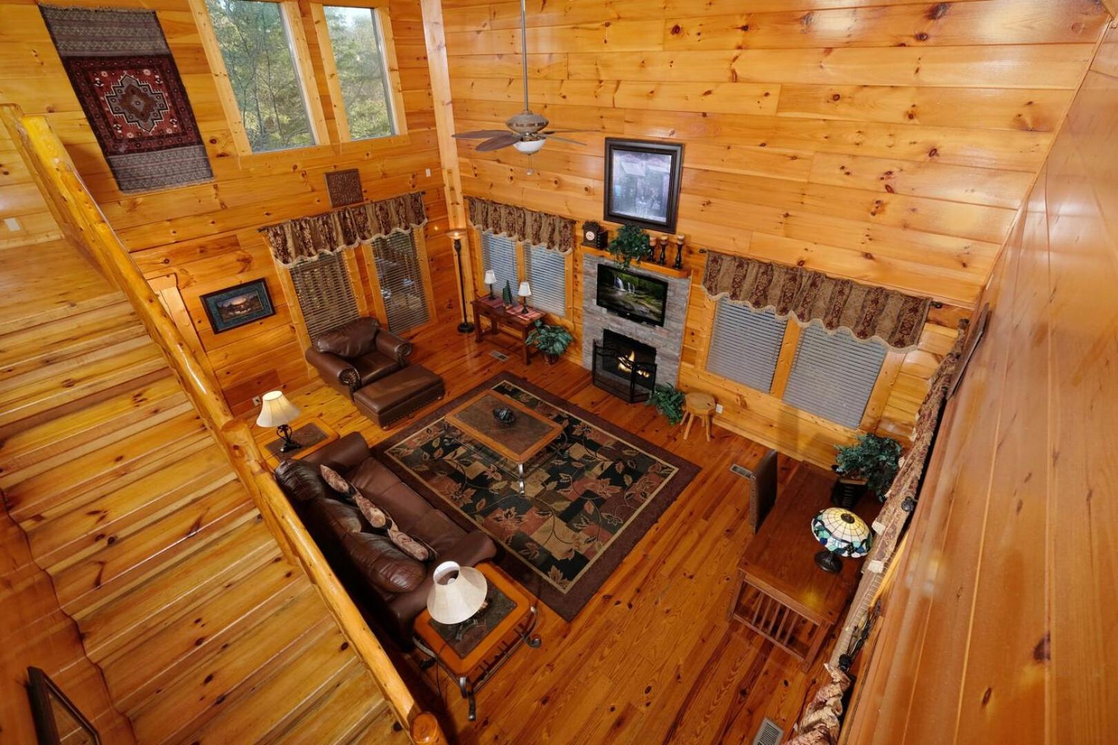Cozy 1br Ziplines Hot Tub Pool Table Free Attraction Tickets Holiday home Pigeon Forge