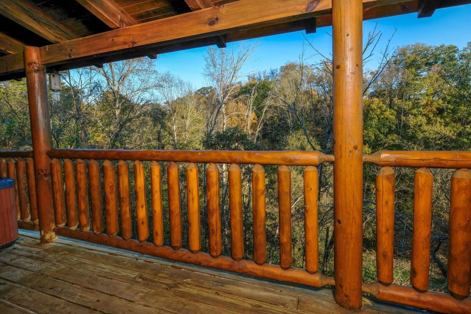 Holiday home Cozy 1br Ziplines Hot Tub Pool Table Free Attraction Tickets *