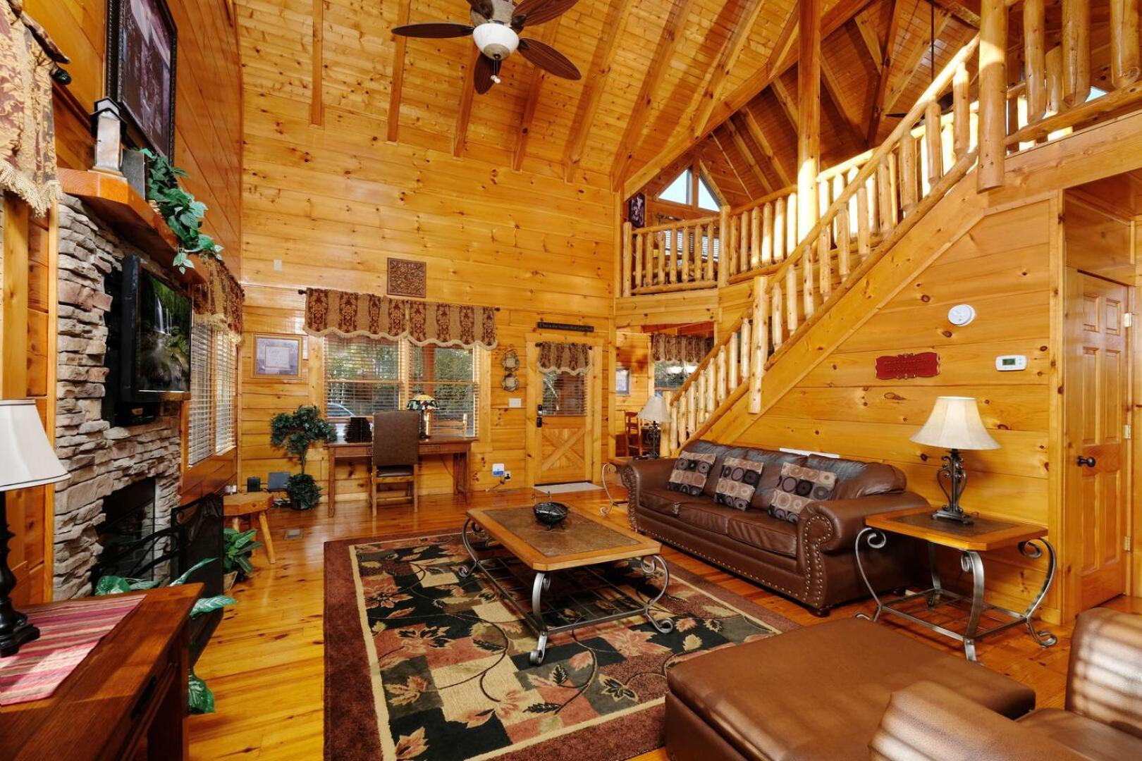 Cozy 1br Ziplines Hot Tub Pool Table Free Attraction Tickets Holiday home Pigeon Forge