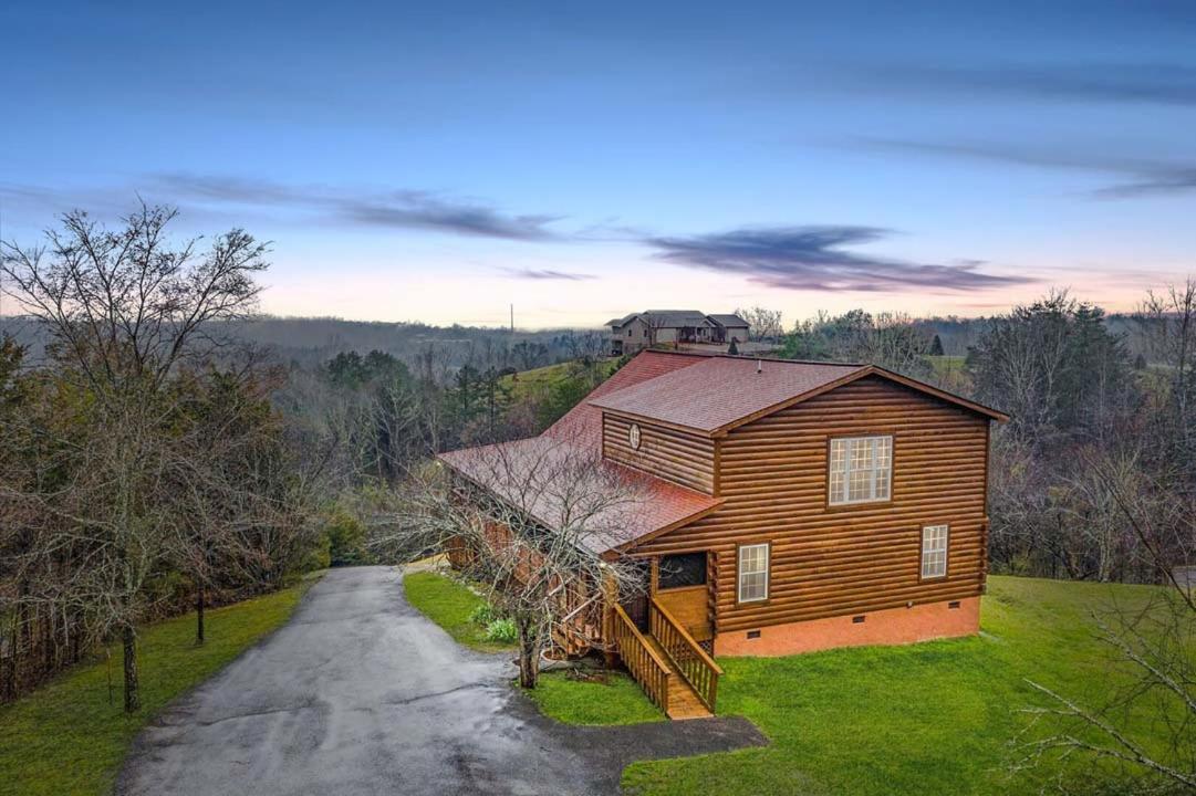 Holiday home Secluded And Spacious 2br Hot Tub Pool Table Free Attraction Tickets Pigeon Forge
