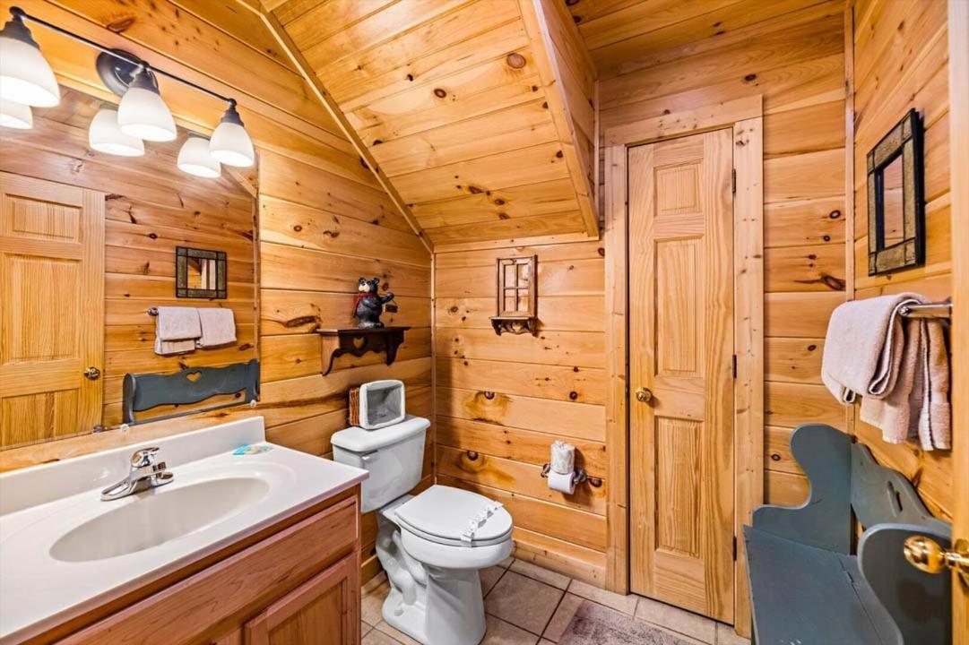 Secluded And Spacious 2br Hot Tub Pool Table Free Attraction Tickets Holiday home *