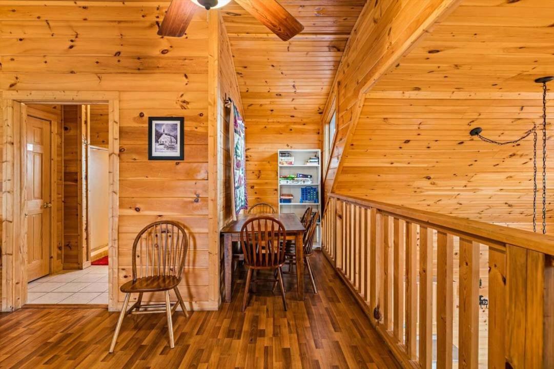 Secluded And Spacious 2br Hot Tub Pool Table Free Attraction Tickets Holiday home *