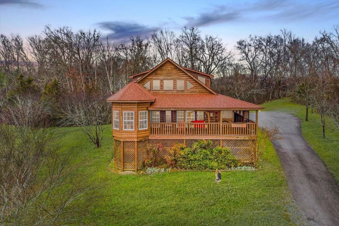 Secluded And Spacious 2br Hot Tub Pool Table Free Attraction Tickets * Pigeon Forge