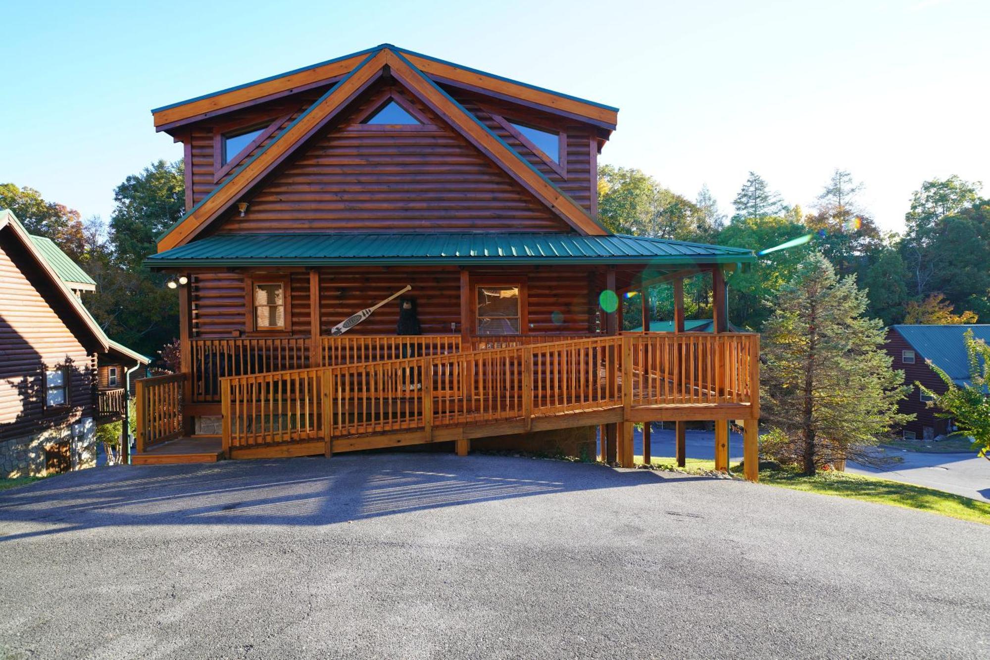 Holiday home Spacious 4br 5 Min To Pkwy Hot Tub Free Attraction Tickets Pigeon Forge