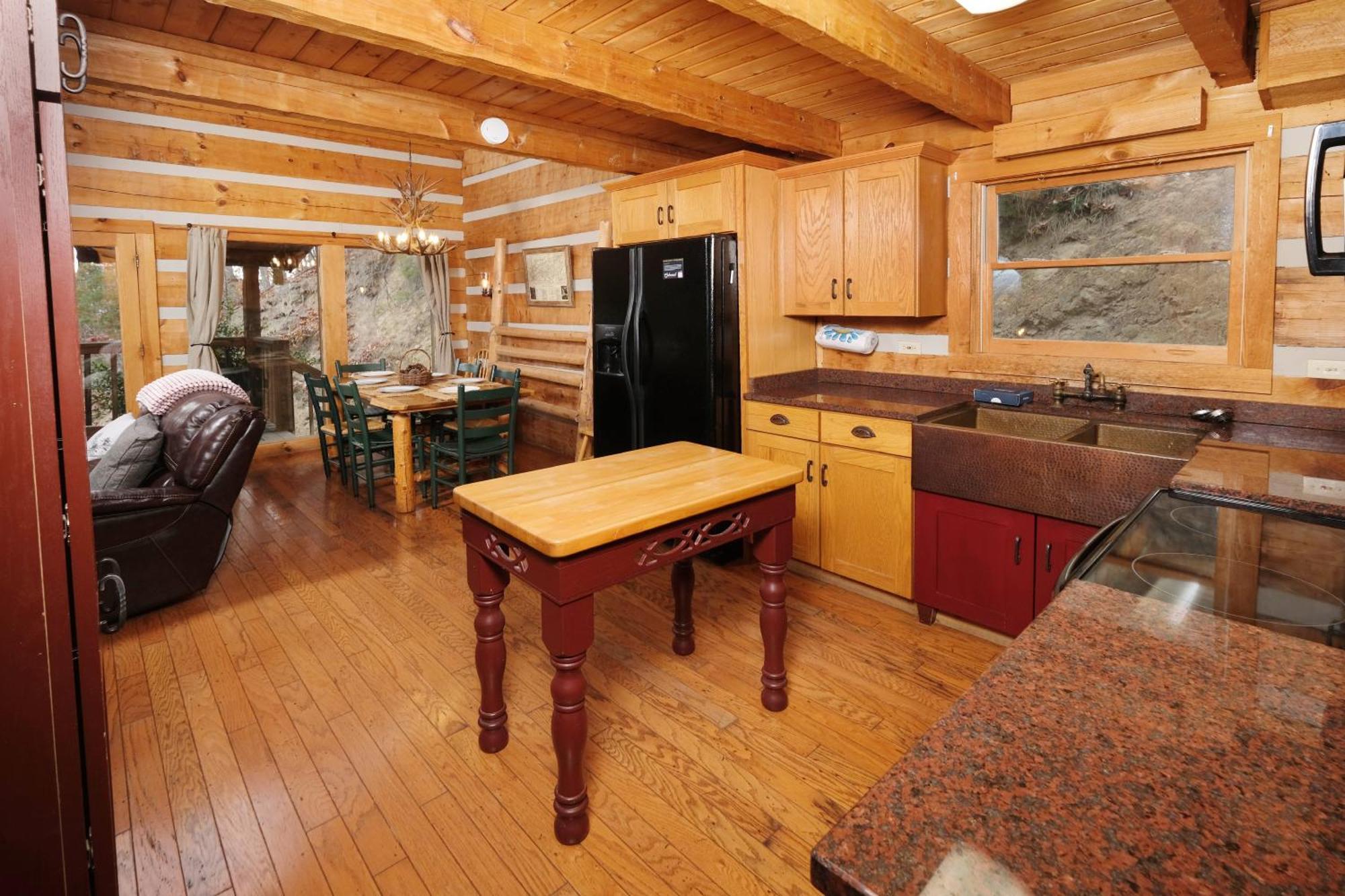 Cozy 1br Stunning Views Hot Tub Fire Pit Free Attraction Tickets * Pigeon Forge