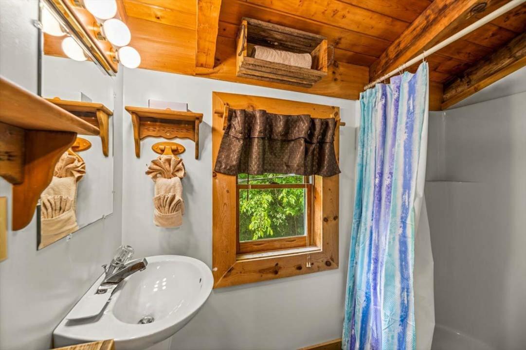 Holiday home Black Bear's Den By Colonial Pigeon Forge