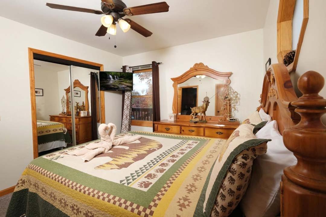 Beauty And The Bear By Colonial Properties Holiday home